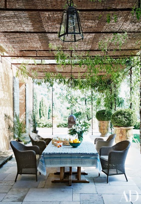 Stylish Metal Pergola: The Perfect Addition to Your Outdoor Space