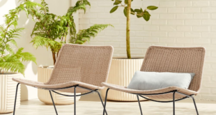 outdoor lounge chairs