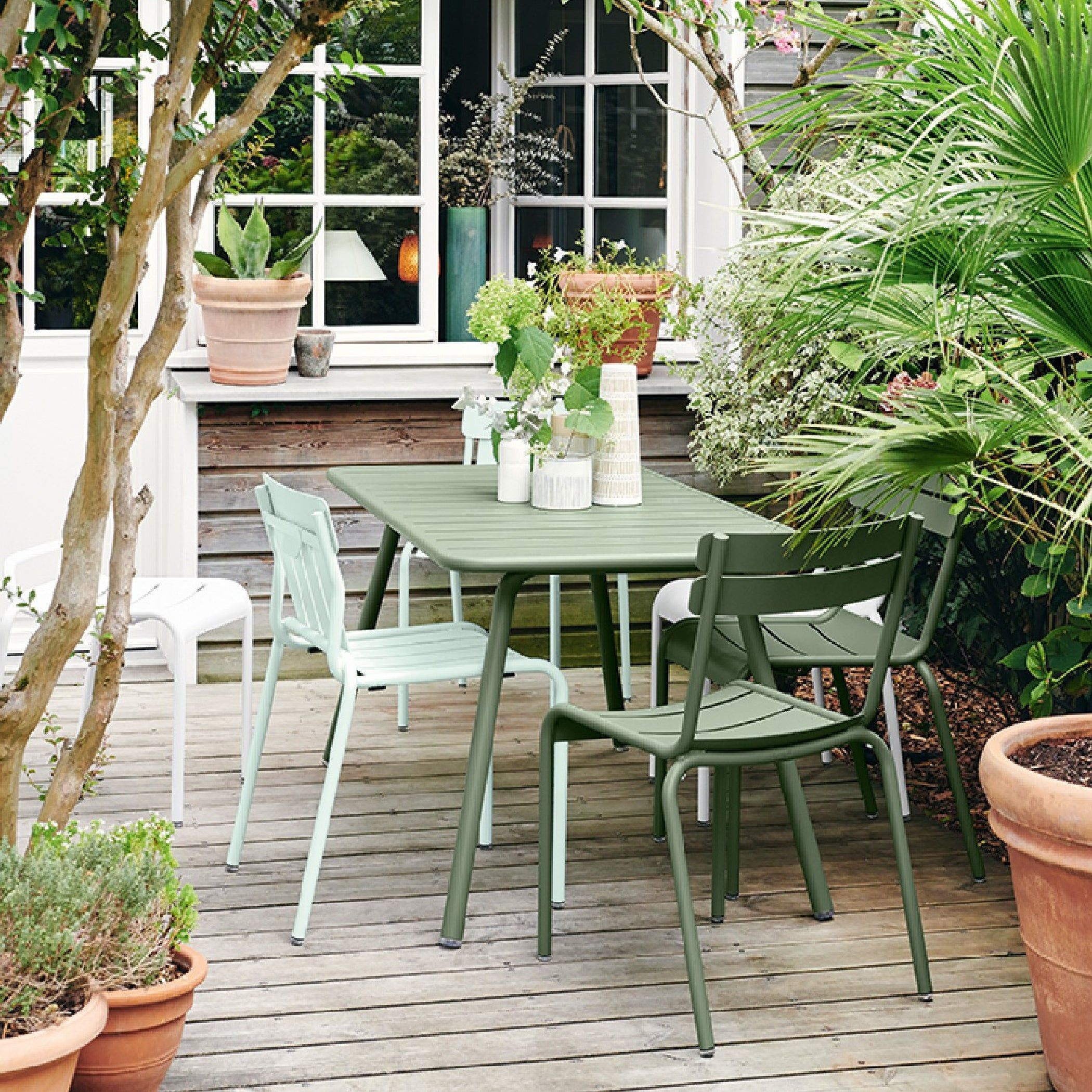 Stylish and Functional Patio Table Sets: The Perfect Addition to Your Outdoor Space