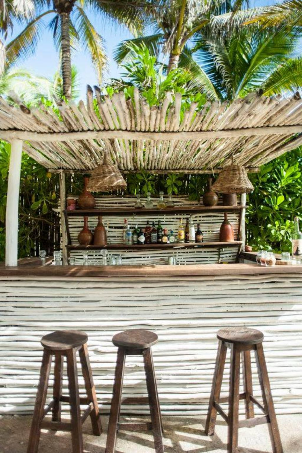 The Allure of the Ultimate Patio Bar Experience