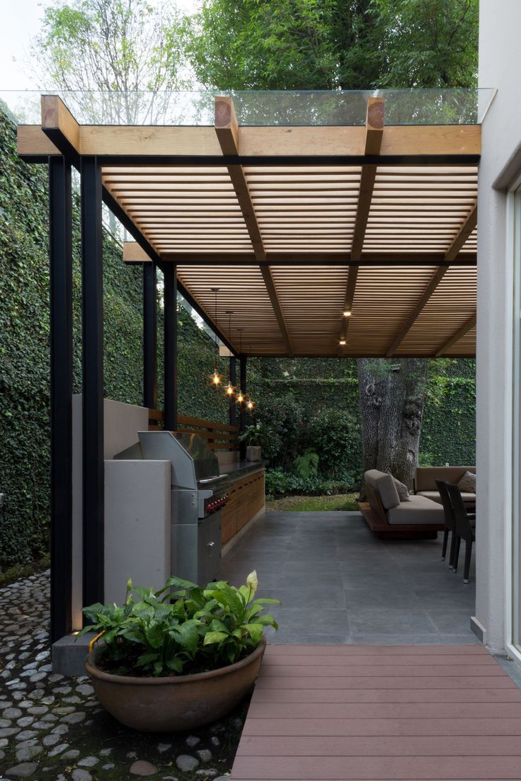 The Appeal of Covered Pergolas: A Stylish Addition to Your Outdoor Space