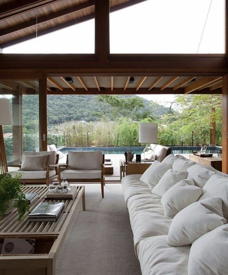 The Appeal of an Outdoor Living Room