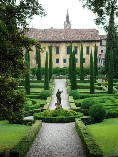 The Art of Formal Garden Design: Creating Timeless Elegance