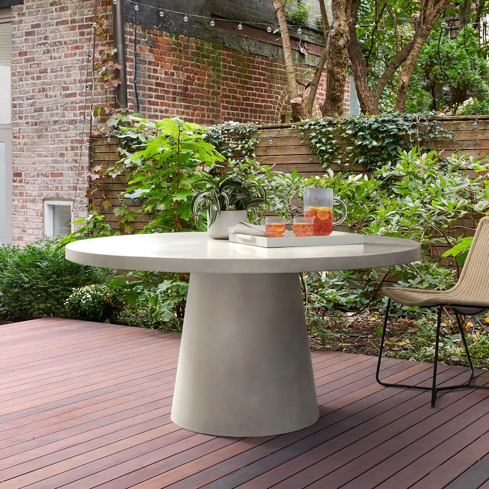 The Beauty and Functionality of Circular Outdoor Dining Tables