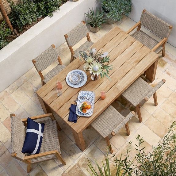 The Beauty of Complete Outdoor Dining Sets