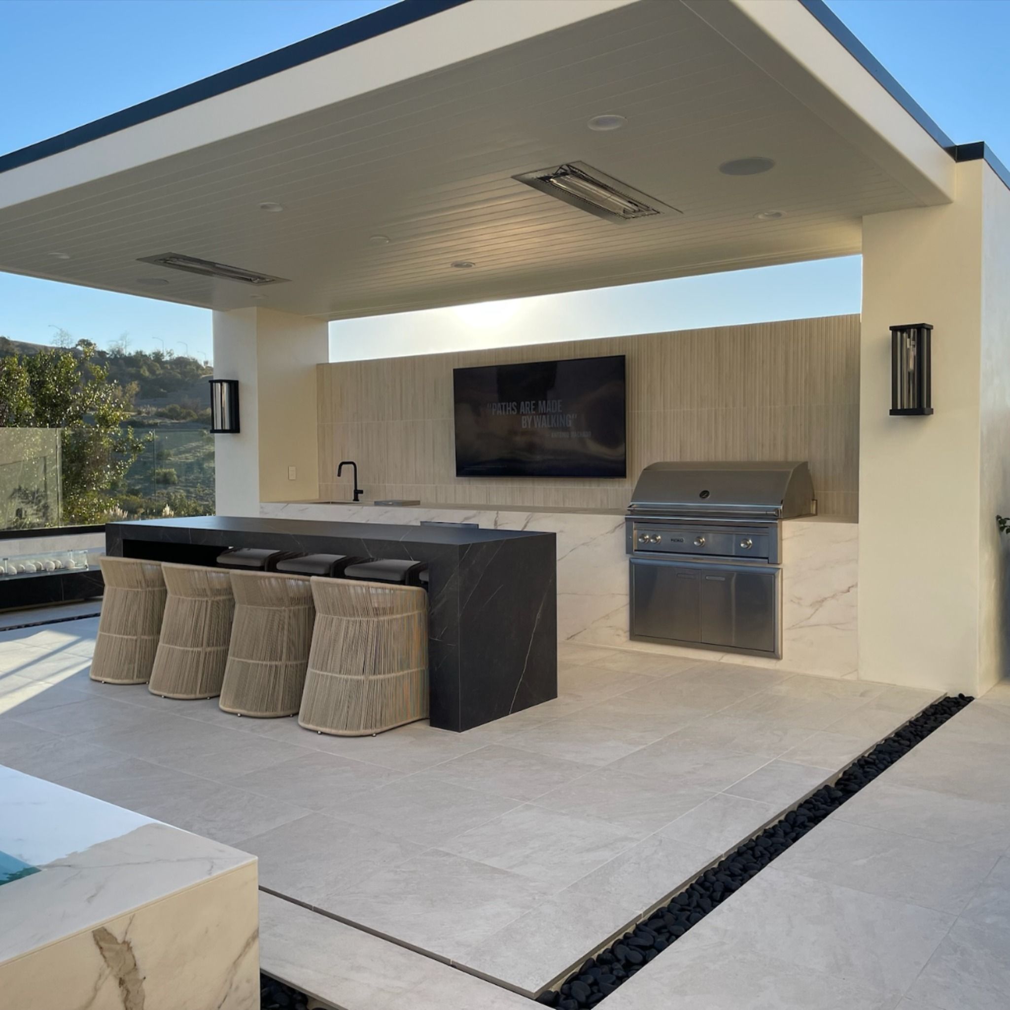 The Beauty of Outdoor Kitchen Layouts