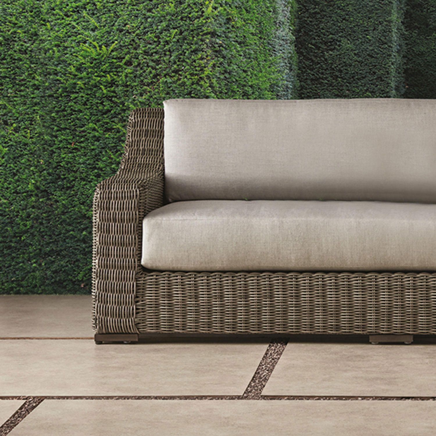 The Beauty of Patio Sofas: Your Key to Outdoor Comfort