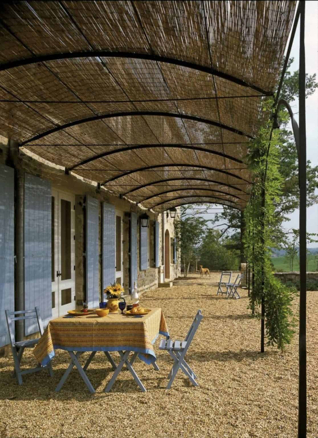 The Beauty of a Covered Pergola: Enhancing Your Outdoor Living Space