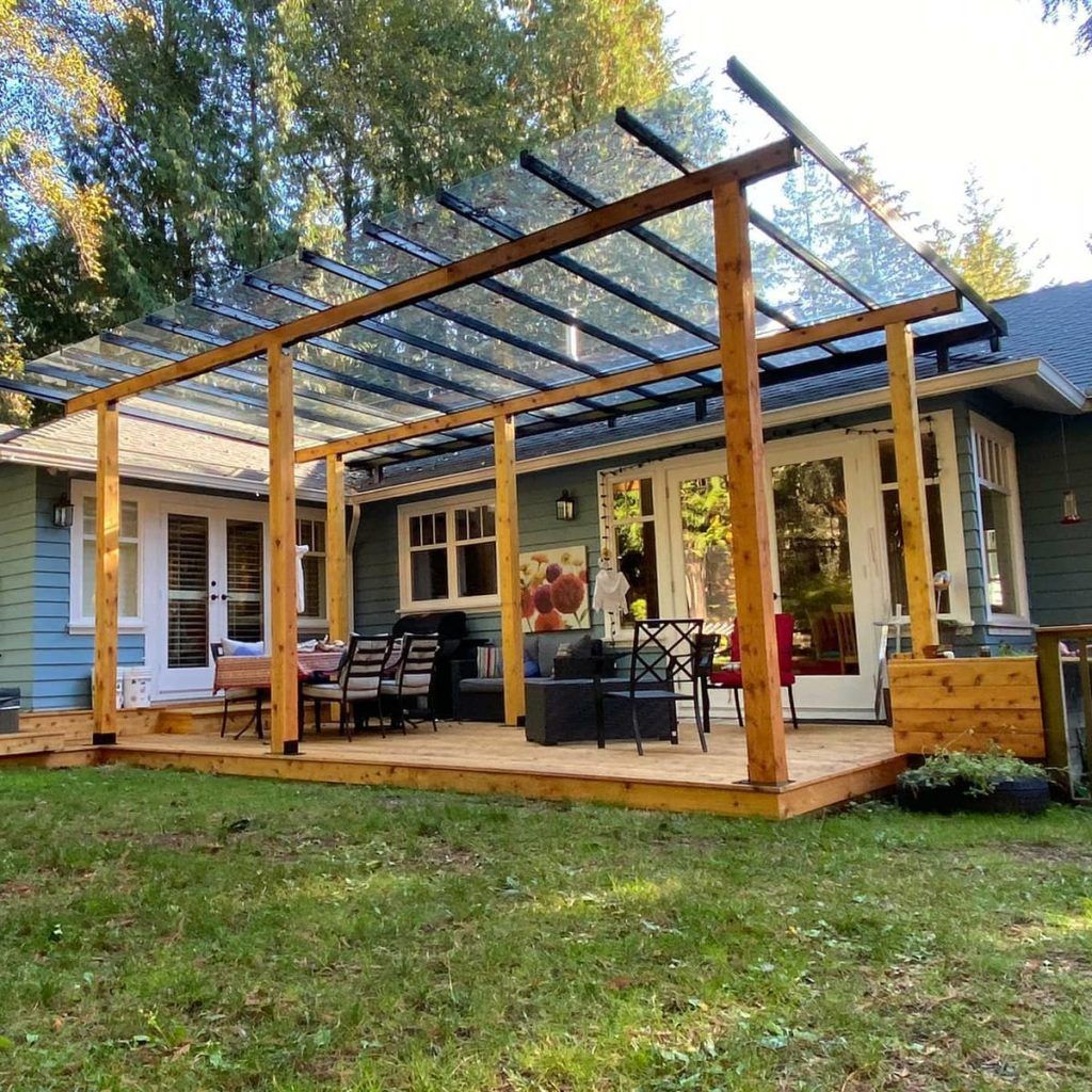 The Beauty of a Covered Pergola: Enhancing Your Outdoor Space