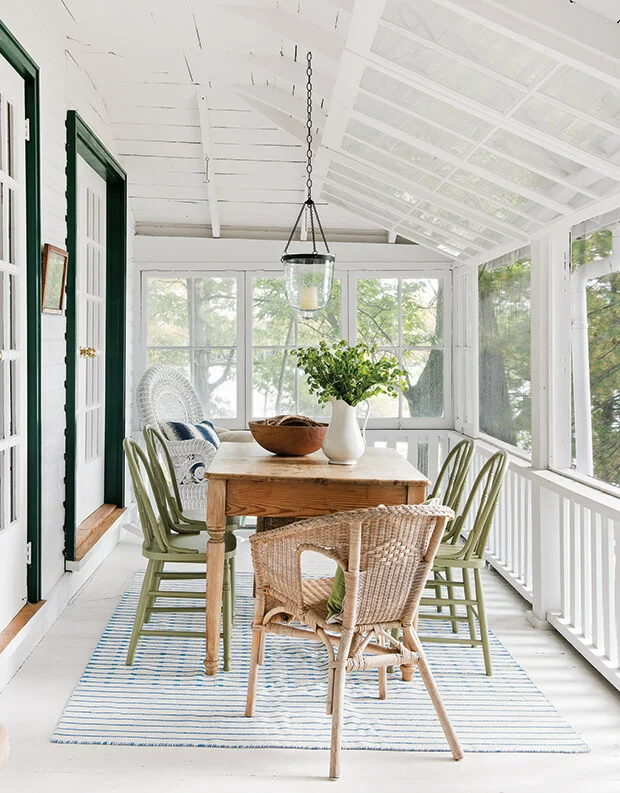 The Benefits of Having a Screened-In Porch