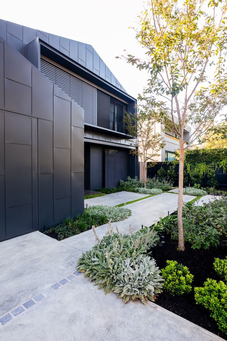 The Art of Driveway Design: Transforming Your Entranceway into a Stylish Statement
