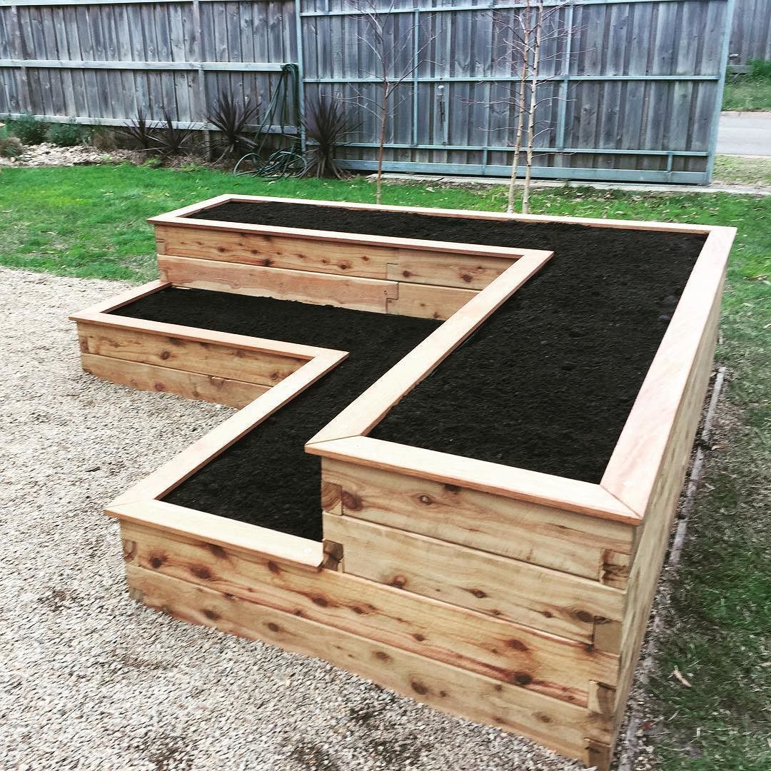 The Benefits of Raised Garden Beds for Your Plants and Your Backyard