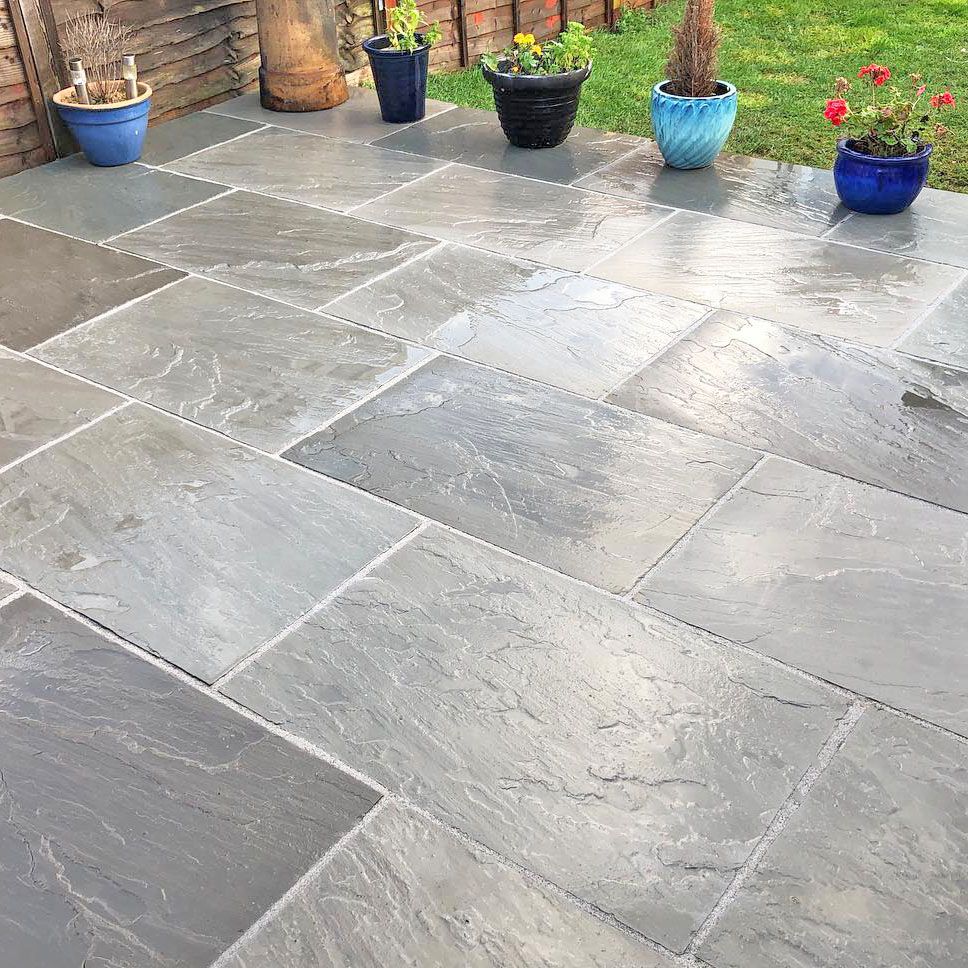 The Benefits of Using Paving Slabs for Your Outdoor Spaces