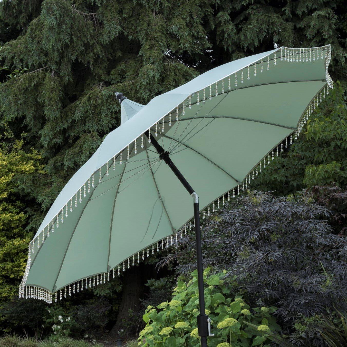 The Complete Guide to Garden Umbrellas: A Must-Have for Outdoor Spaces