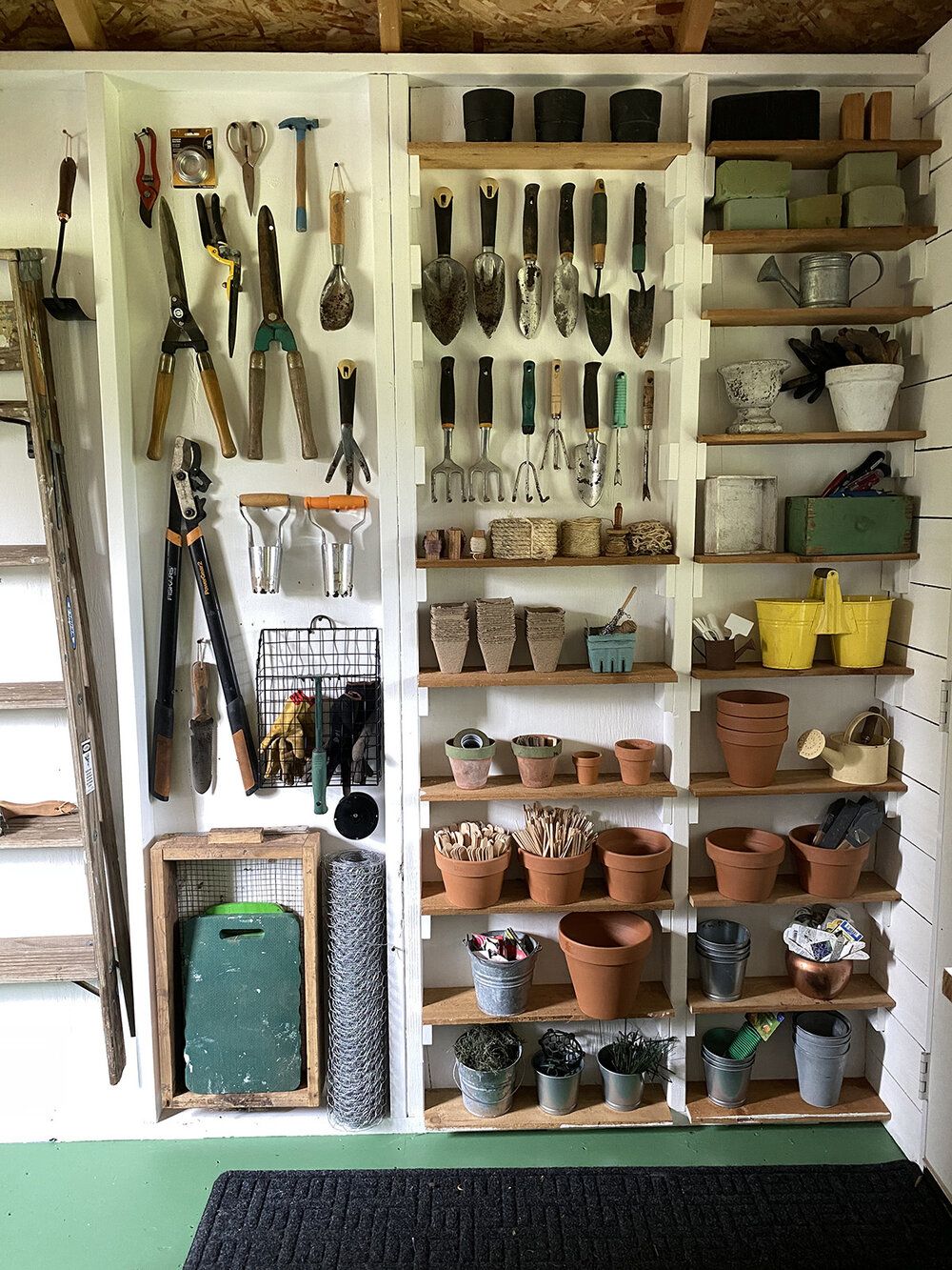 The Essential Garden Storage Shed: An Organizational Oasis for Outdoor Clutter
