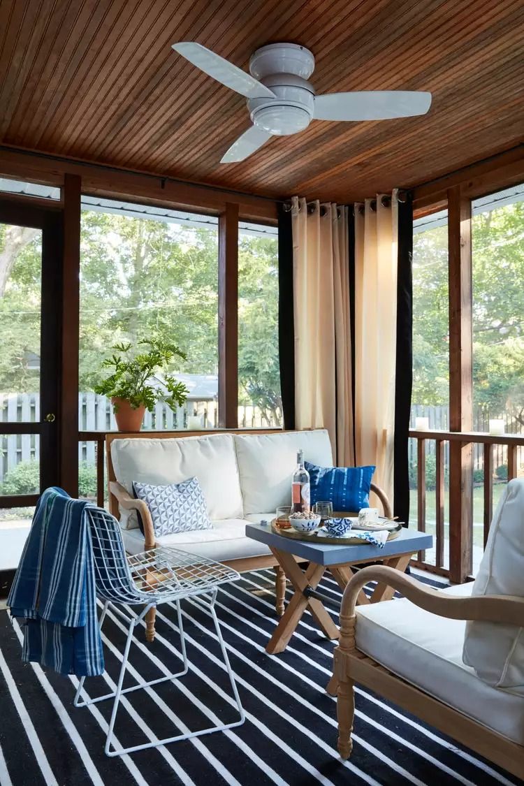 The Evolution of Screened-In Porches: A Contemporary Twist on Outdoor Living