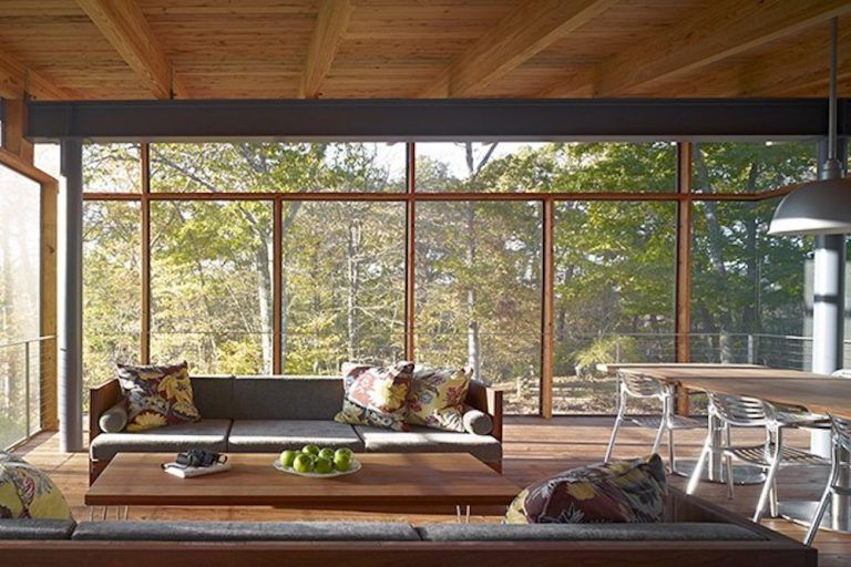 The Evolution of Screened-in Porches: A Contemporary Perspective