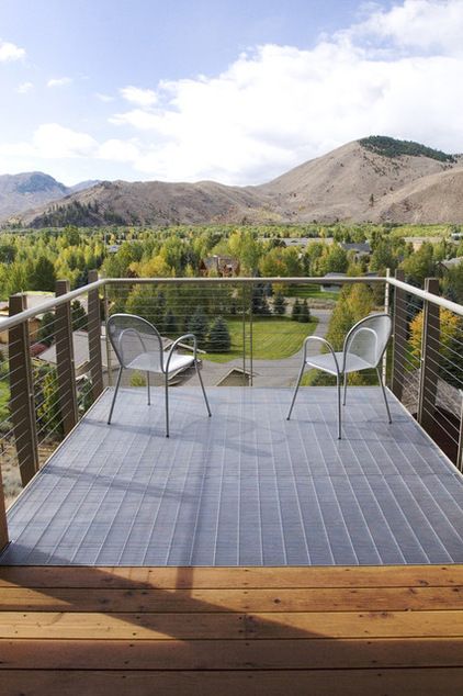 The Importance of Quality Deck Flooring for Your Outdoor Space