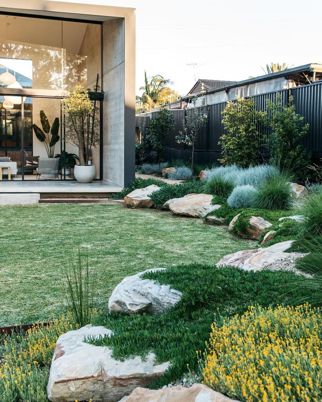 The Modern Era of Garden Design: A Contemporary Approach to Outdoor Spaces