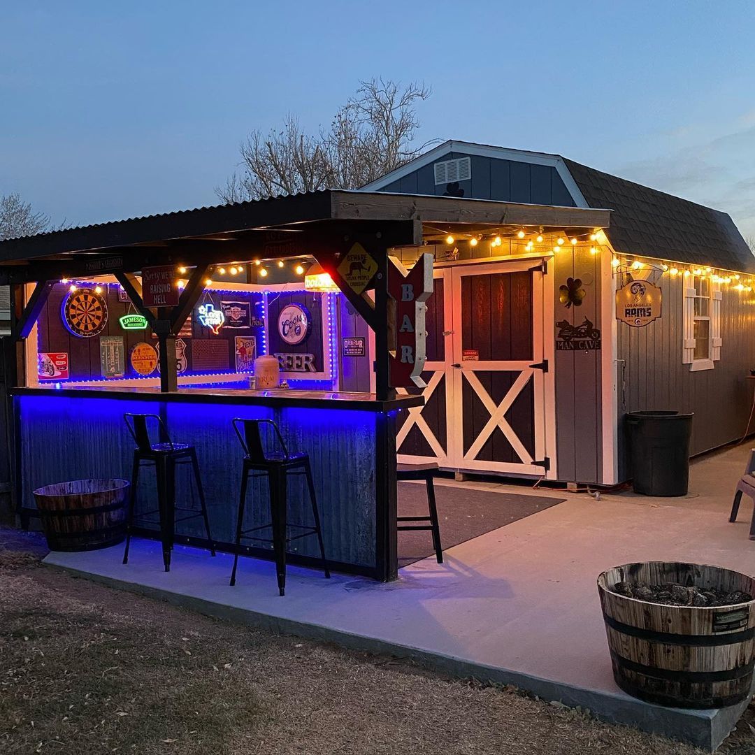 The Ultimate Backyard Bar: A Perfect Place for Entertaining