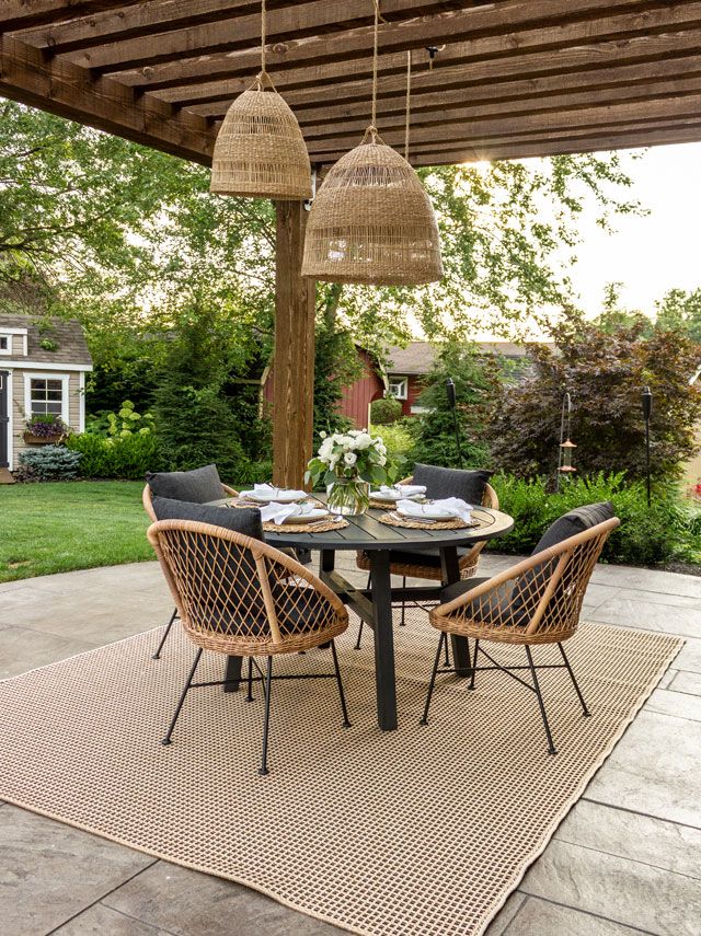 The Ultimate Guide to Choosing Patio Dining Chairs for Your Outdoor Spaces
