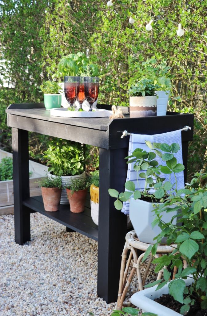 The Ultimate Guide to Creating a Lush Garden with a Planter Table