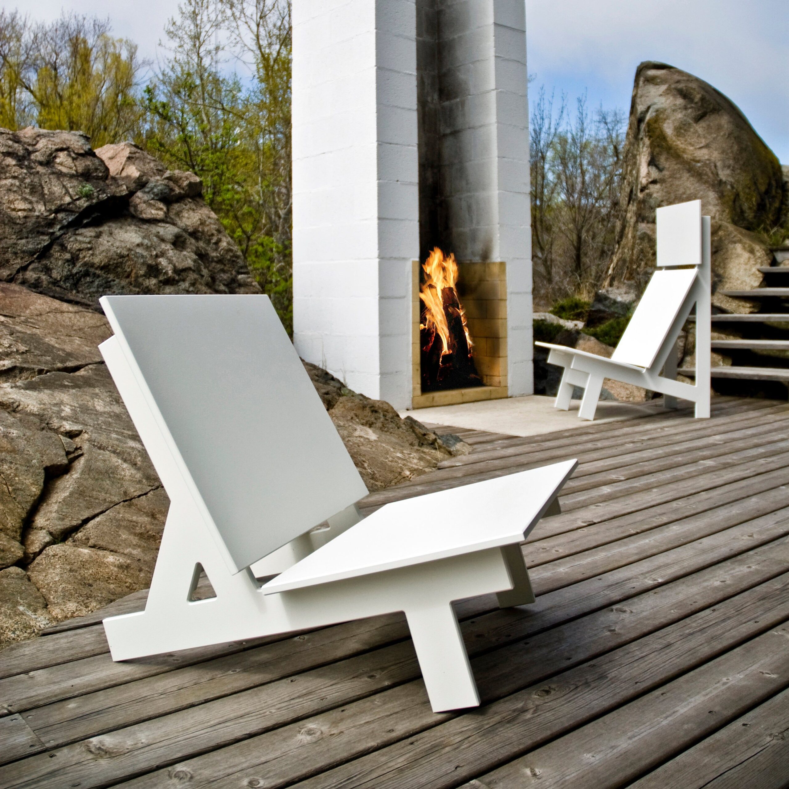 The Ultimate Guide to Outdoor Lounge Chairs: Comfort and Style for Relaxing in the Great Outdoors