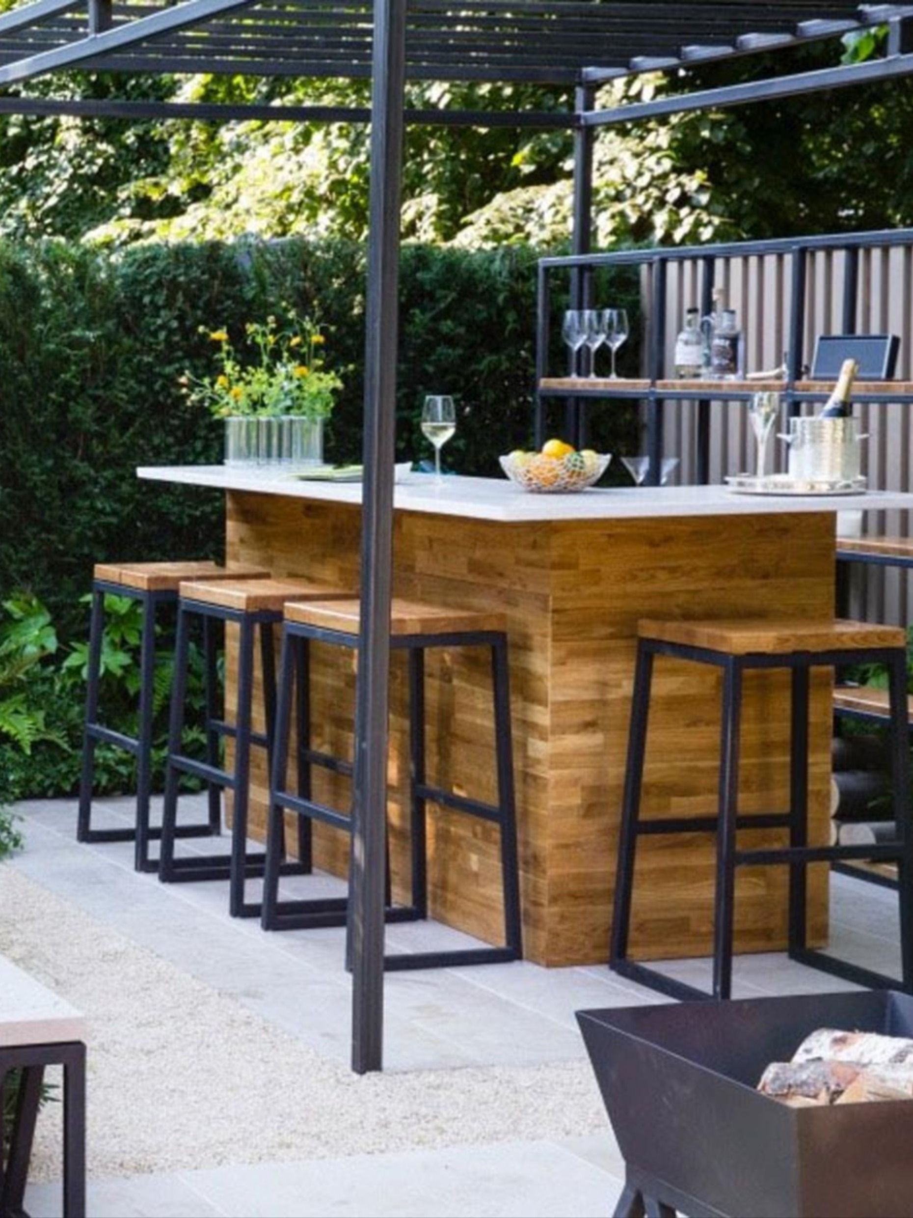The Ultimate Guide to Outdoor Patio Bars: Your Haven for Al Fresco Dining and Drinking