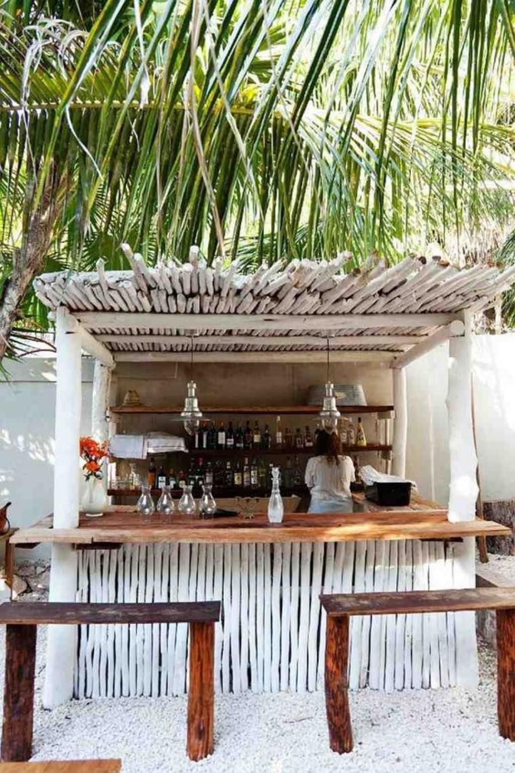 The Ultimate Guide to Patio Bars: The Perfect Outdoor Oasis for Cocktails and Relaxation