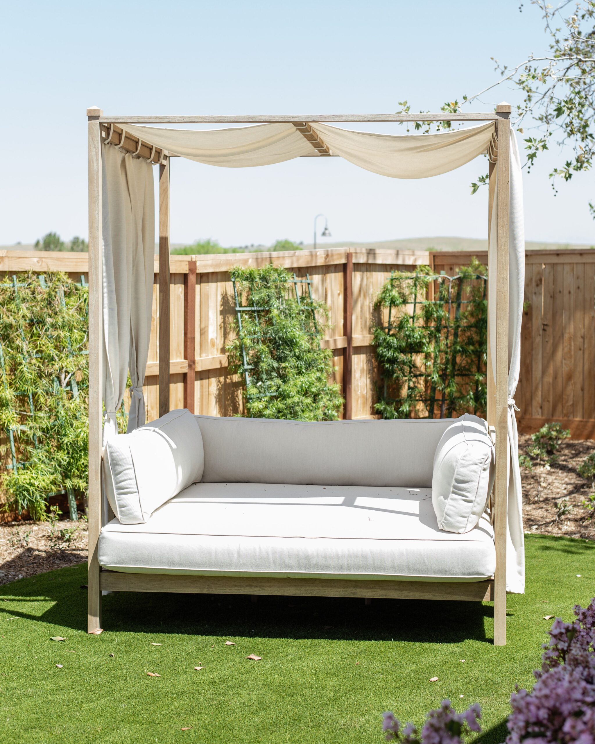 The Ultimate Relaxation Spot: Outdoor Daybed with Canopy