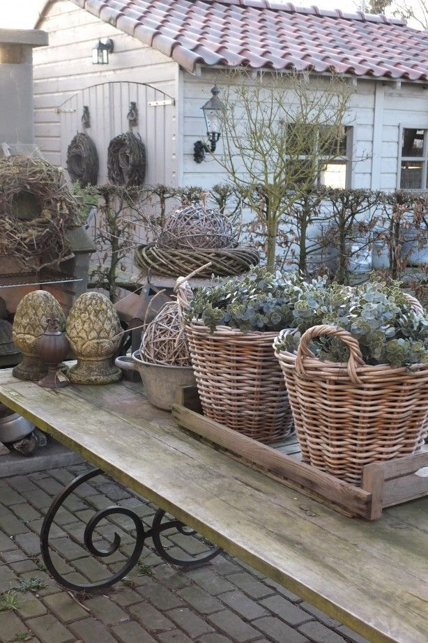 Timeless Beauty: Vintage Garden Decor for a Charming Outdoor Space