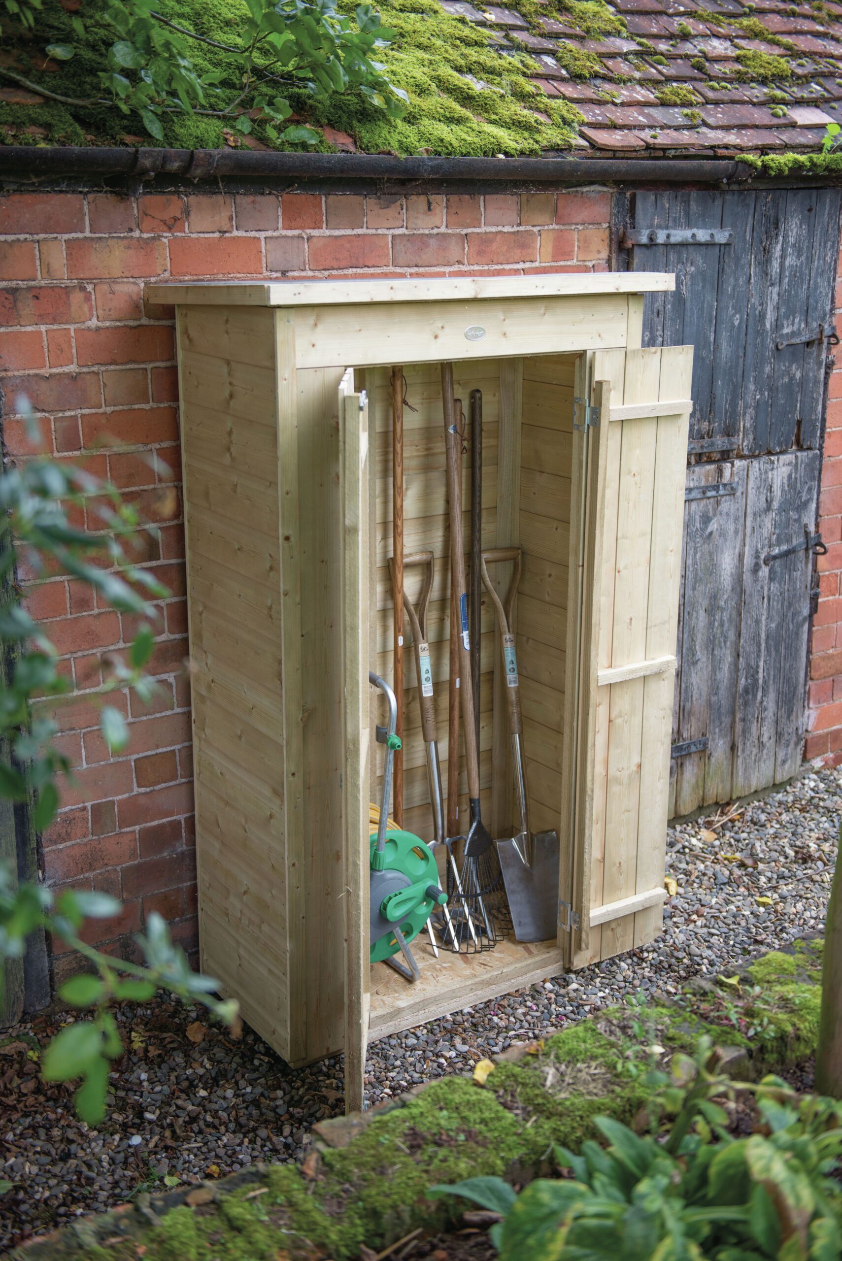 Tiny Shelters for Your Belongings