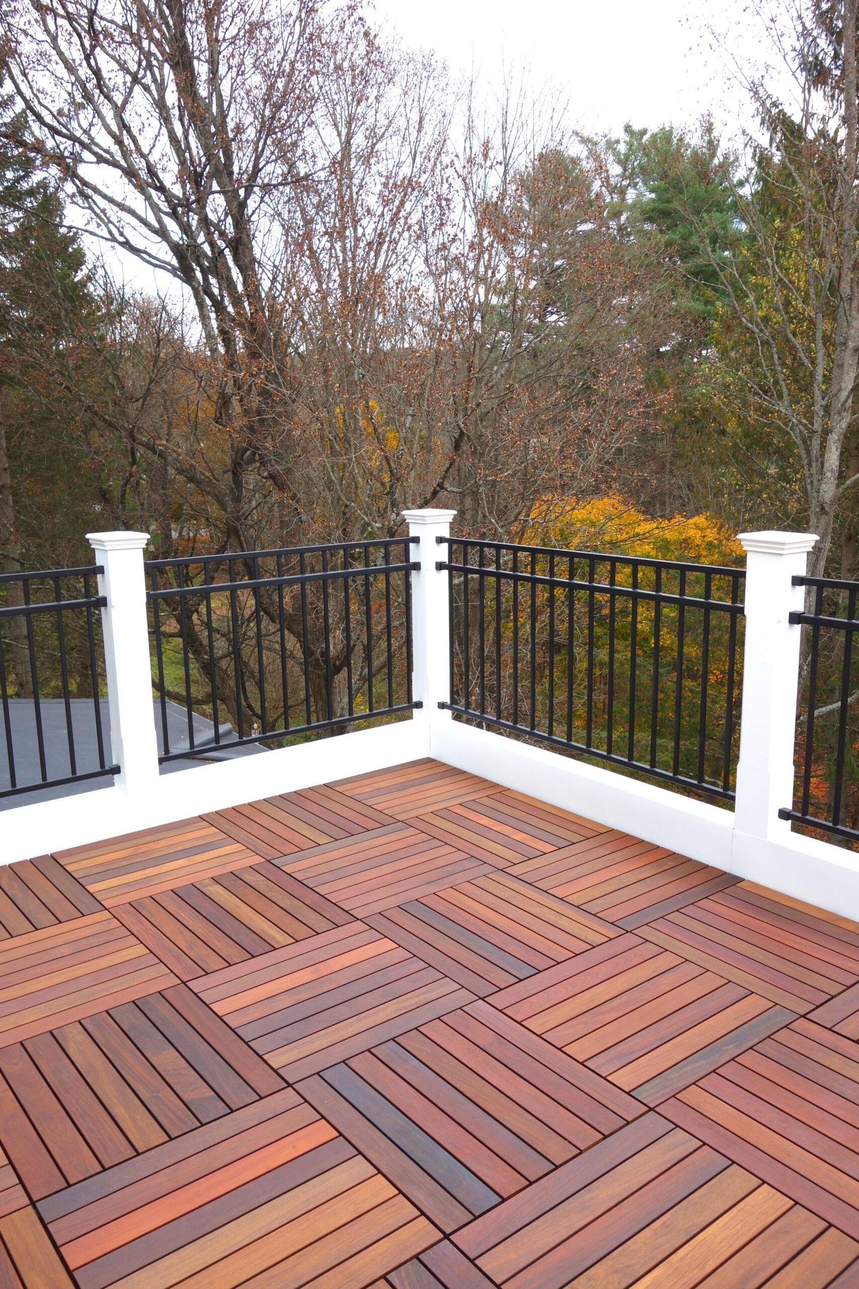 Top Options for Deck Flooring Material