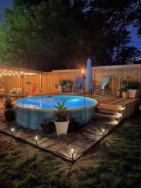 Creating a Stunning Poolside Oasis: Inspiring Deck Designs for Your Summer Escape