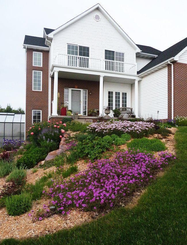 Transforming Your Sloped Front Yard: Landscaping Tips for a Beautiful Outdoor Space