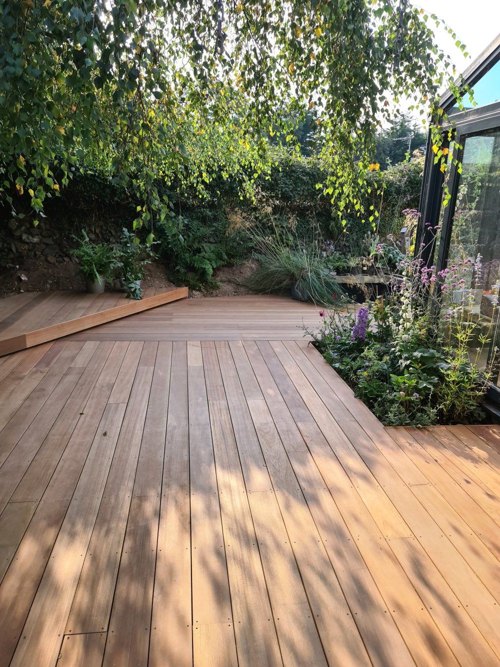 Ultimate Guide to Selecting Decking Wood for Your Outdoor Space