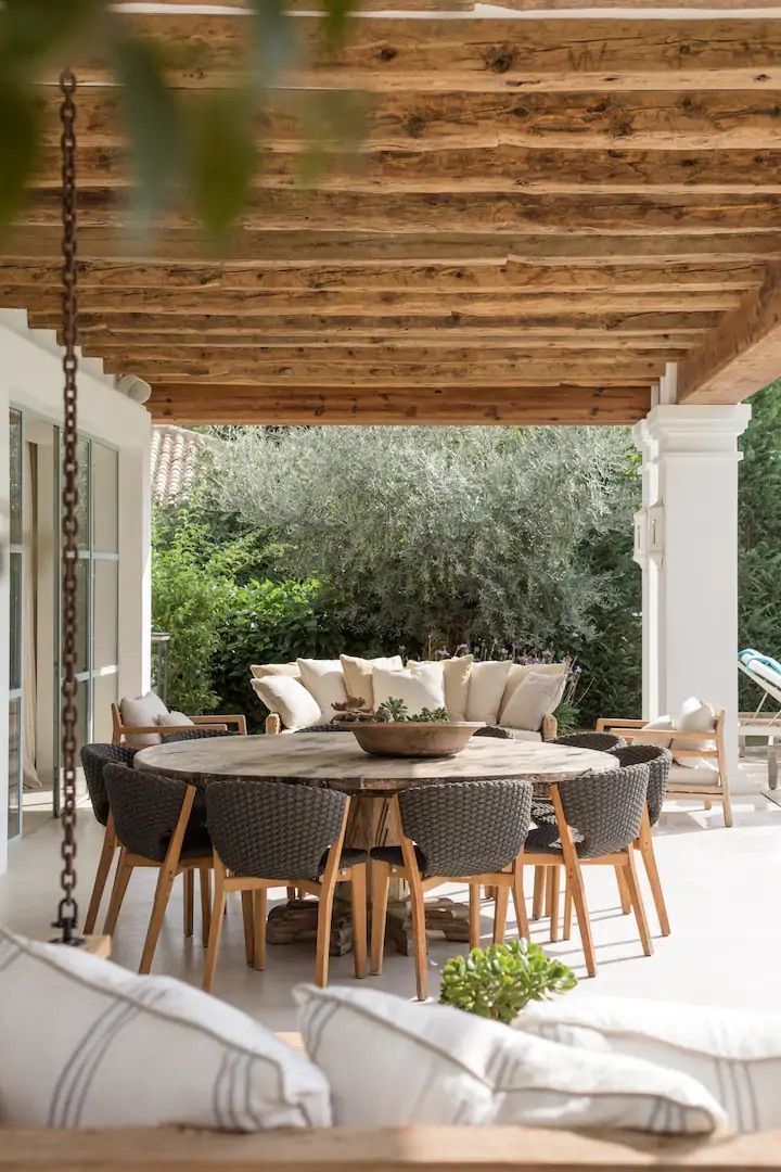 Upgrade Your Patio with the Perfect Outdoor Dining Set