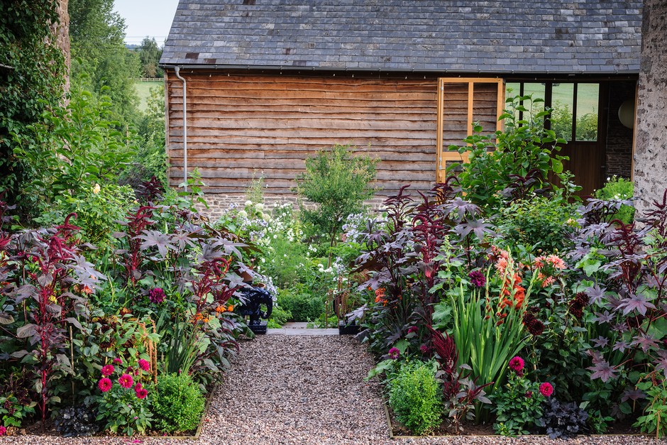 Creative Garden Border Ideas for Adding Interest to Your Outdoor Space