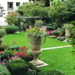 Inspiring Garden Design: Ideas to Borrow from a Parisian Garden .