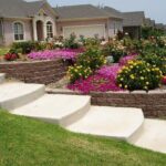 20 Perfect Front Yard Landscaping Ideas For Spring | Sloped garden .