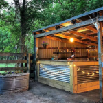25 Smart Outdoor Bar Ideas | Diy outdoor bar, Outdoor patio bar .