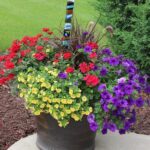 31+ Outdoor Planter Ideas - Momcrie