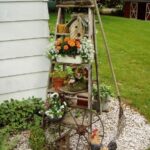 15 Quirky Fun DIY Garden Ideas | Flower garden decorations, Garden .