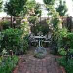 Four Ways to Break up a Space | BBC Gardeners World Magazi