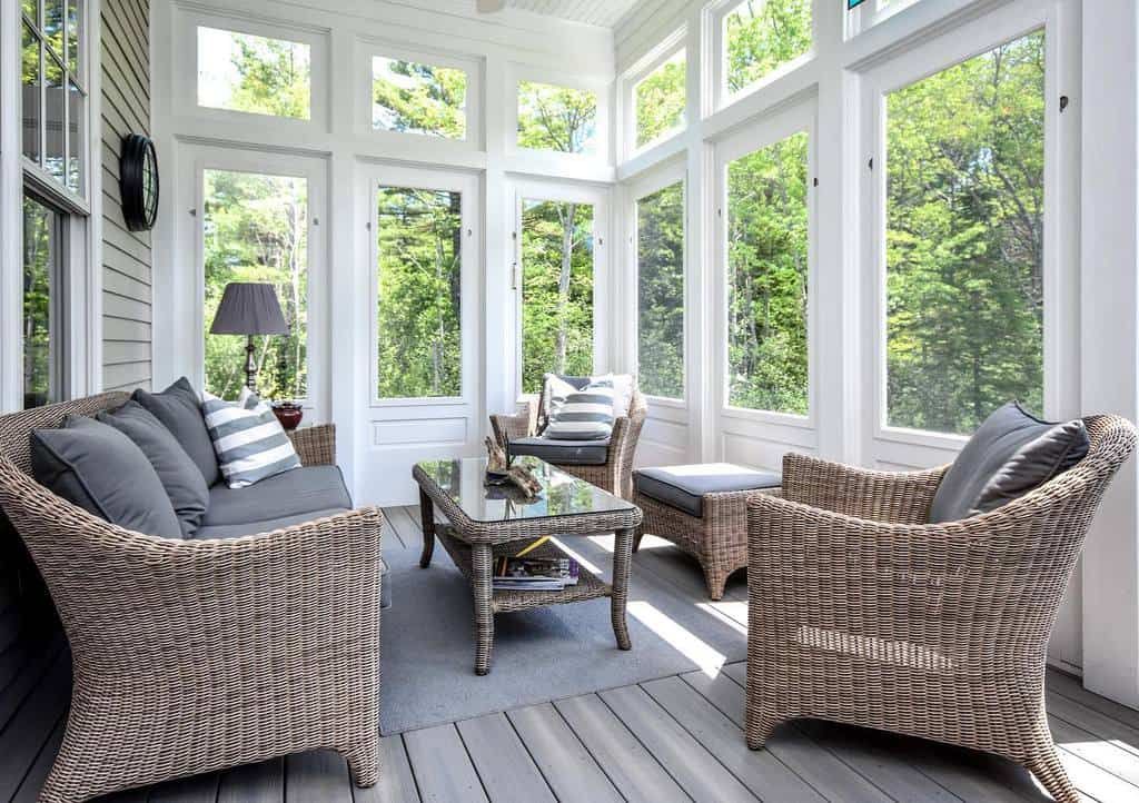 Comfortable and Stylish Sunroom Furniture for Relaxing and Entertaining