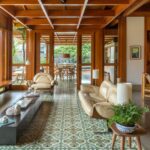 Wooden House / Costaveras Arquitetos | ArchDai